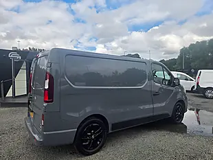 Used 2021 Nissan NV300 Tekna L1 H1 Grey - Interior and Exterior details 4
