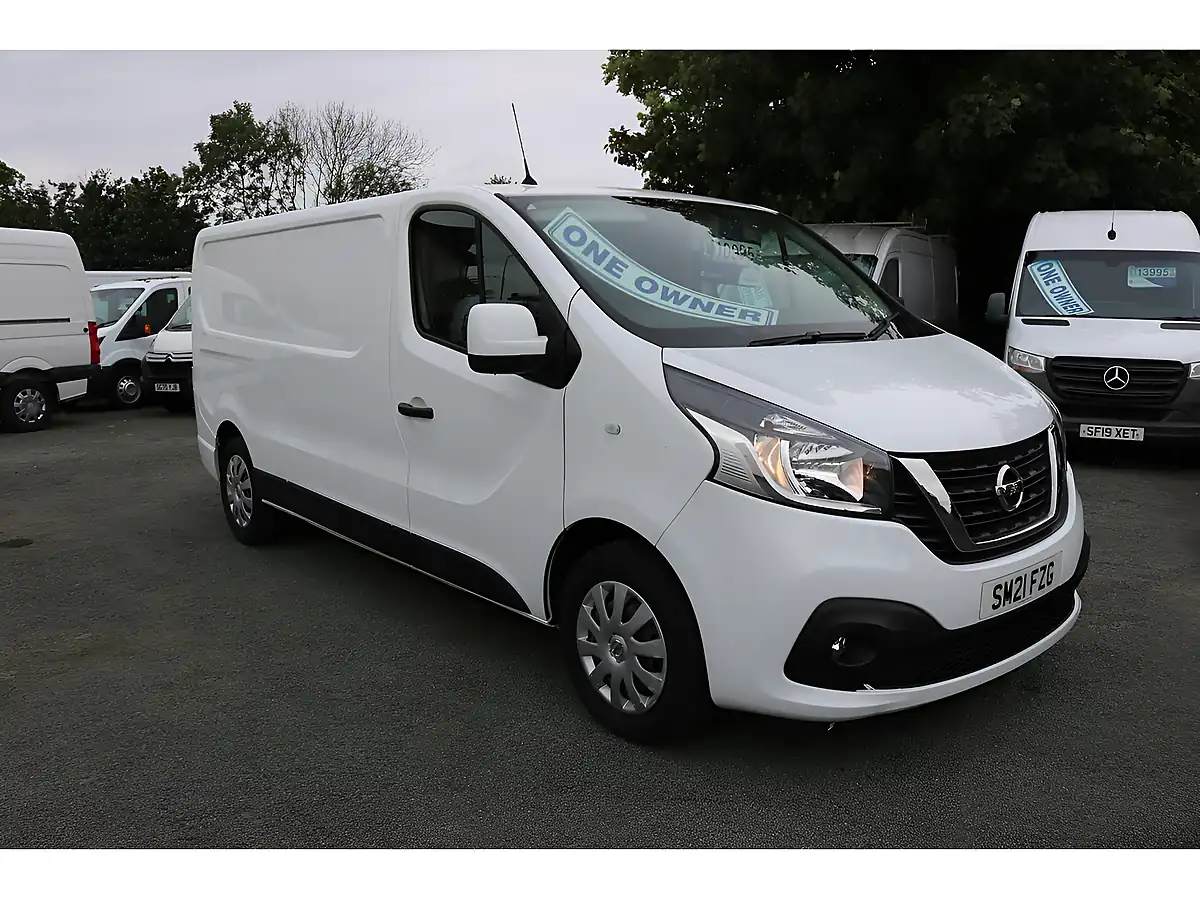 Used 2021 Nissan Nv300 Tekna L3h1 White - Front View