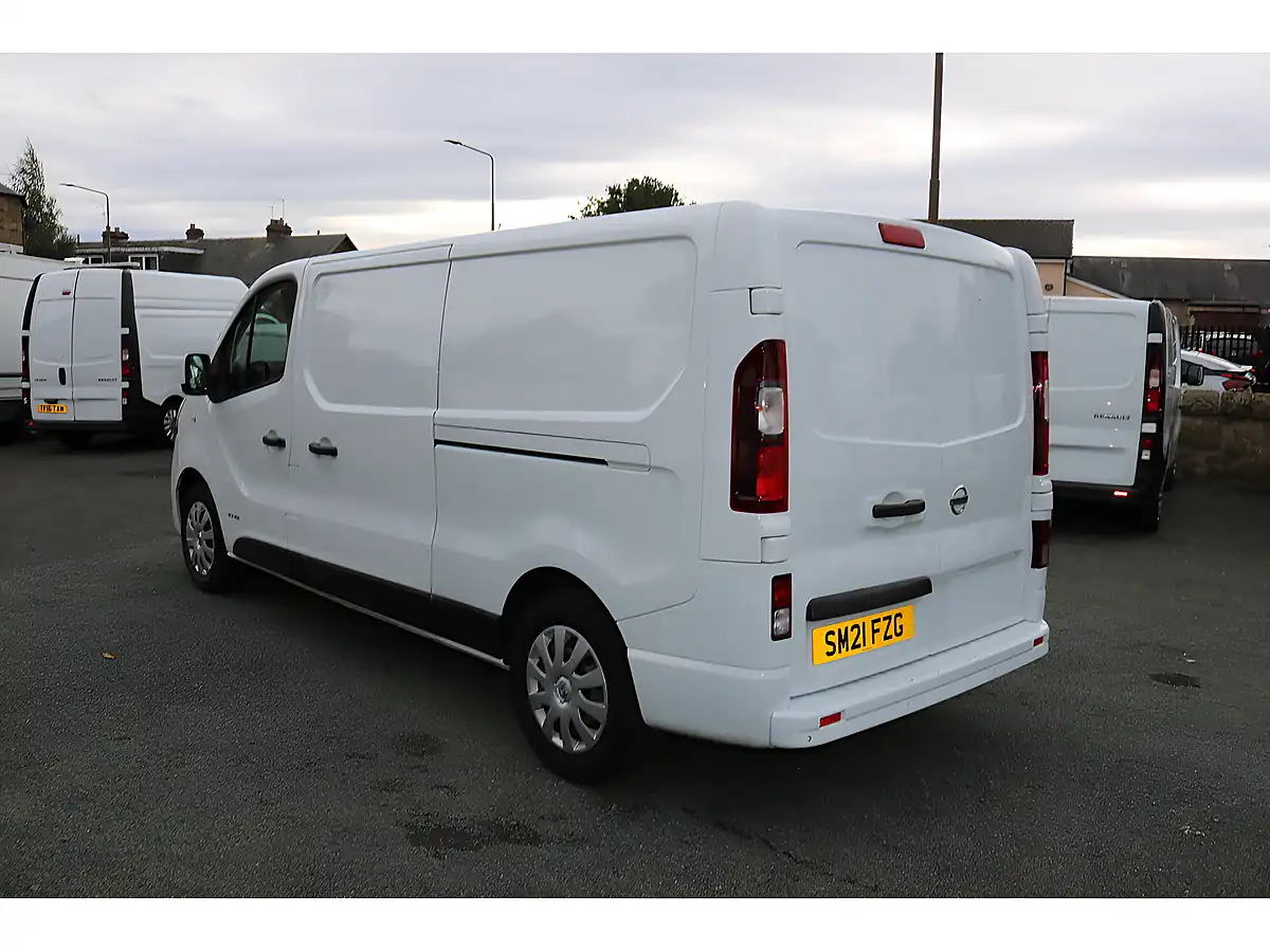 Used 2021 Nissan Nv300 Tekna L3h1 White - Interior and Exterior details 5