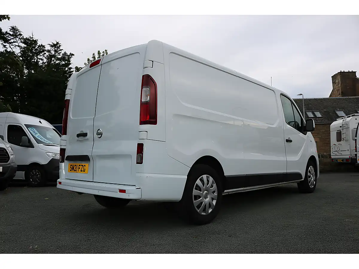 Used 2021 Nissan Nv300 Tekna L3h1 White - Interior and Exterior details 9