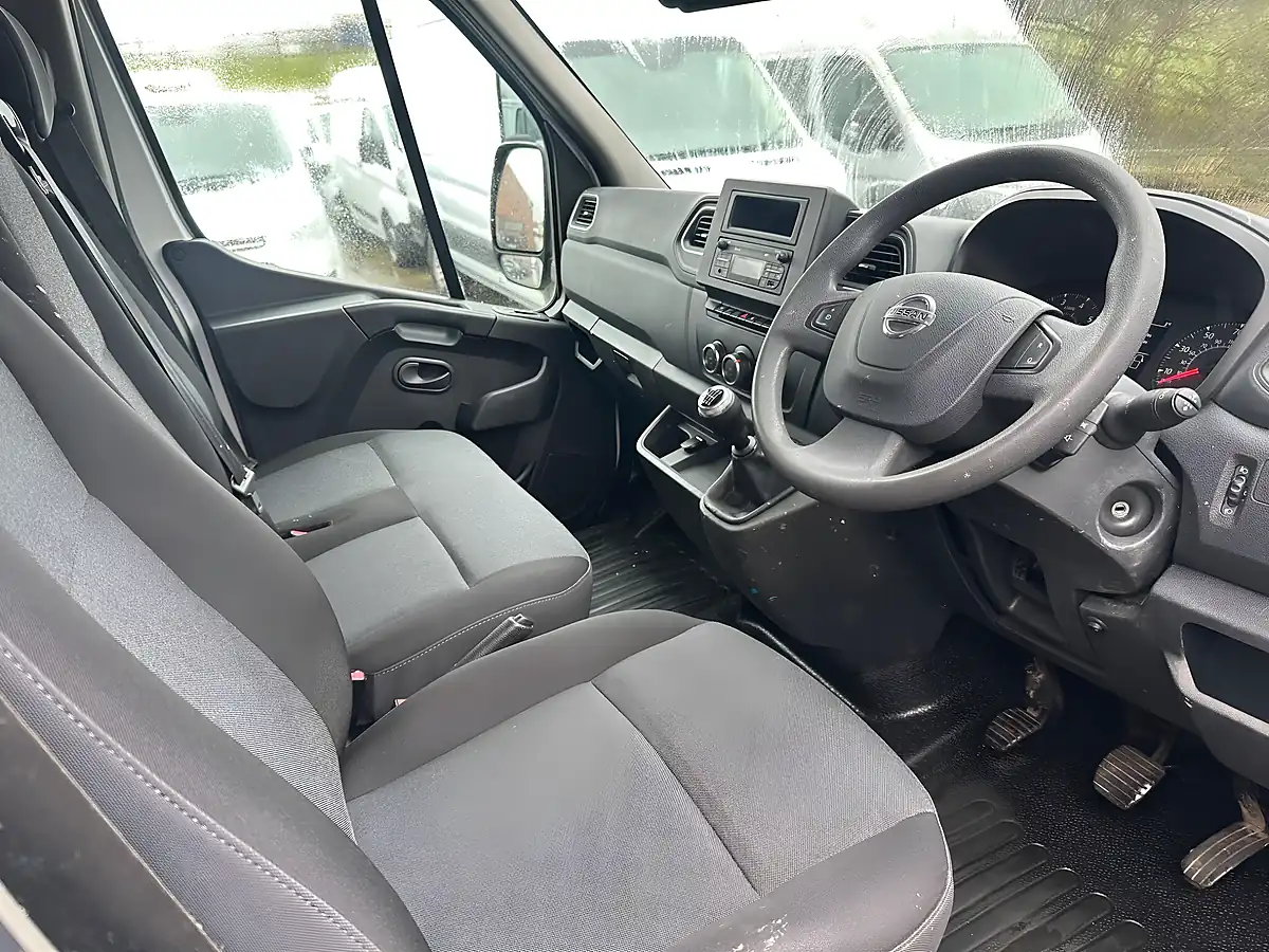 Used 2021 Nissan NV400 - Interior and Exterior details 9