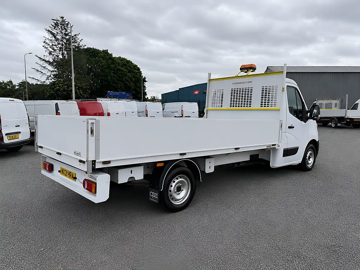 Used 2021 Nissan NV400 Tekna 35 L3 Lwb Alloy Dropside White - Interior and Exterior details 5