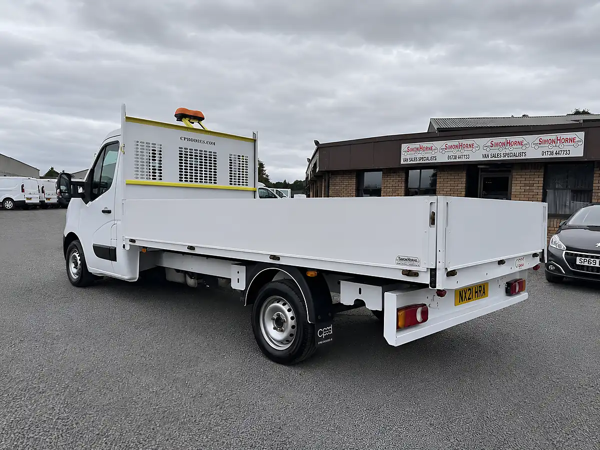 Used 2021 Nissan NV400 Tekna 35 L3 Lwb Alloy Dropside White - Interior and Exterior details 7