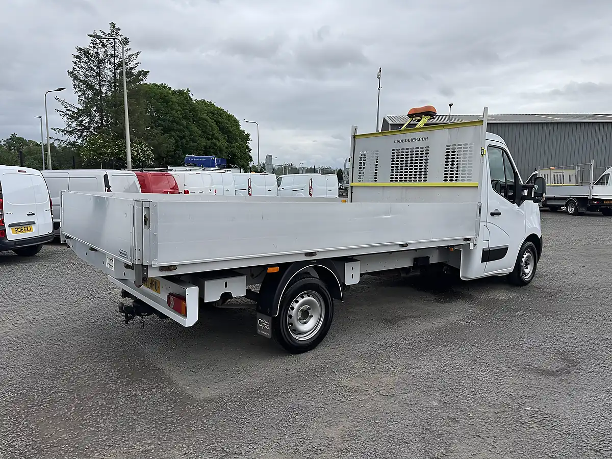 Used 2021 Nissan NV400 Tekna 35 Lwb Alloy Dropside White - Interior and Exterior details 5