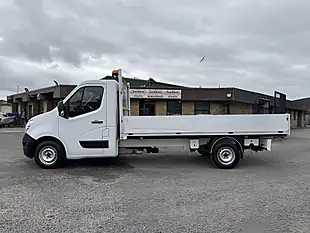 Used 2021 Nissan NV400 Tekna 35 Lwb Alloy Dropside White - Interior and Exterior details 8