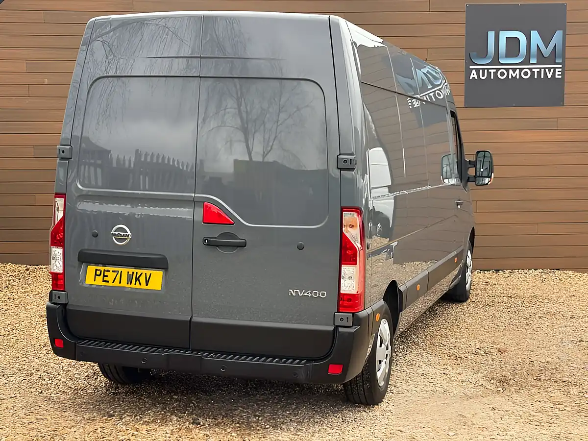 Used 2021 Nissan NV400 Tekna Grey - Interior and Exterior details 3