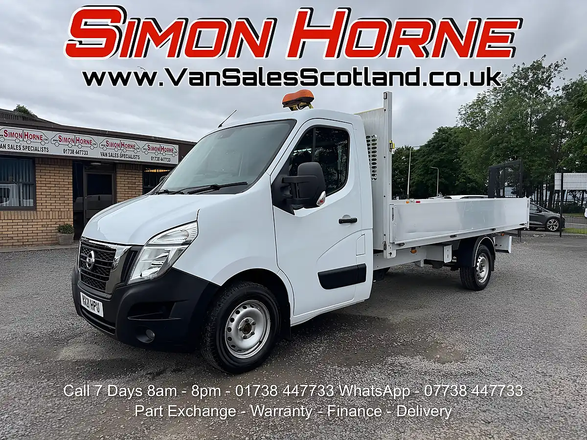 Used 2021 Nissan NV400 Tekna White - Front View