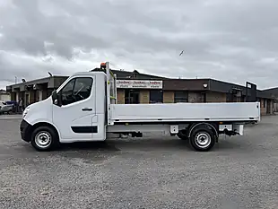 Used 2021 Nissan NV400 Tekna White - Interior and Exterior details 8