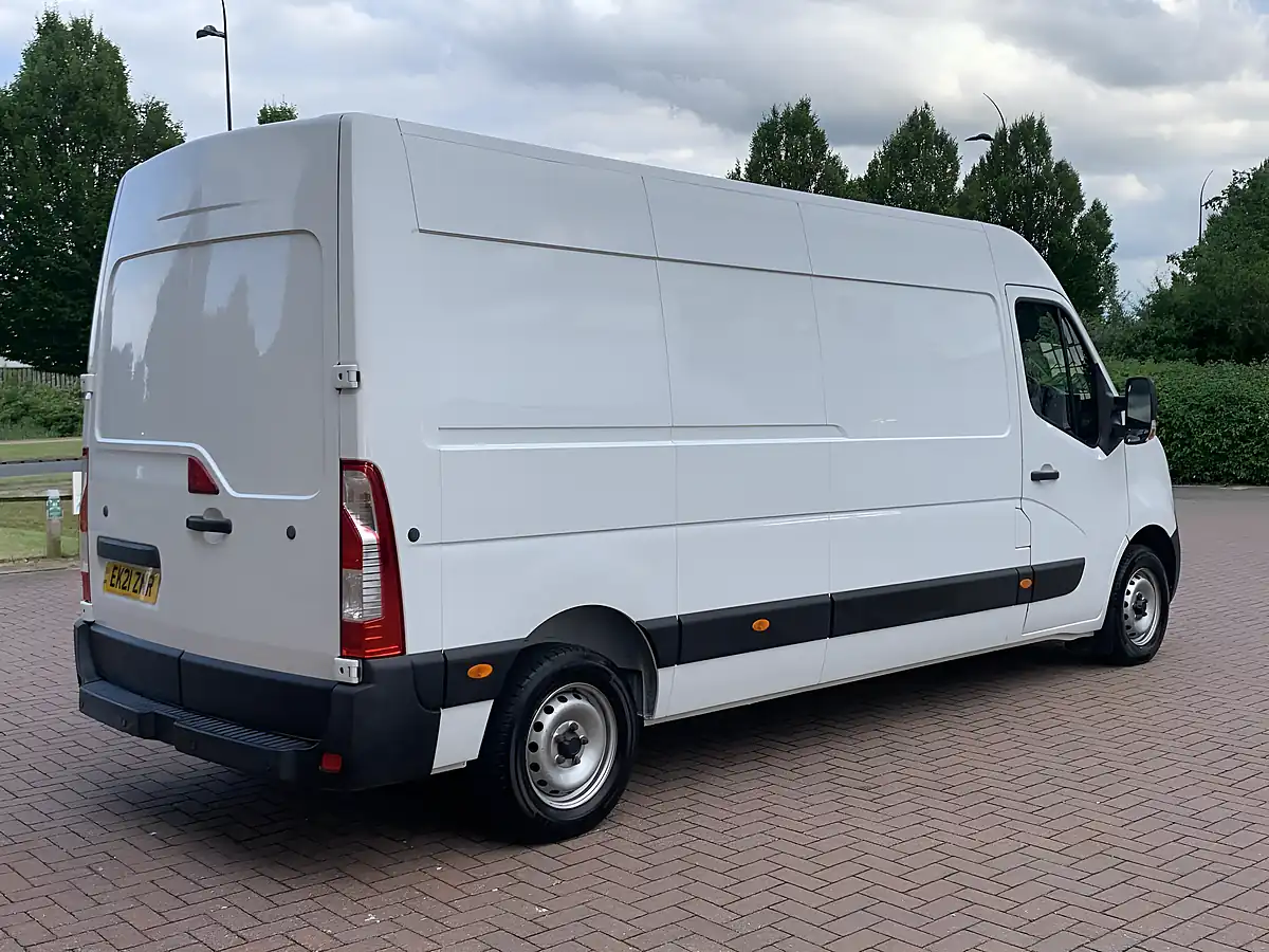 Used 2021 Nissan NV400 Tekna White - Interior and Exterior details 6