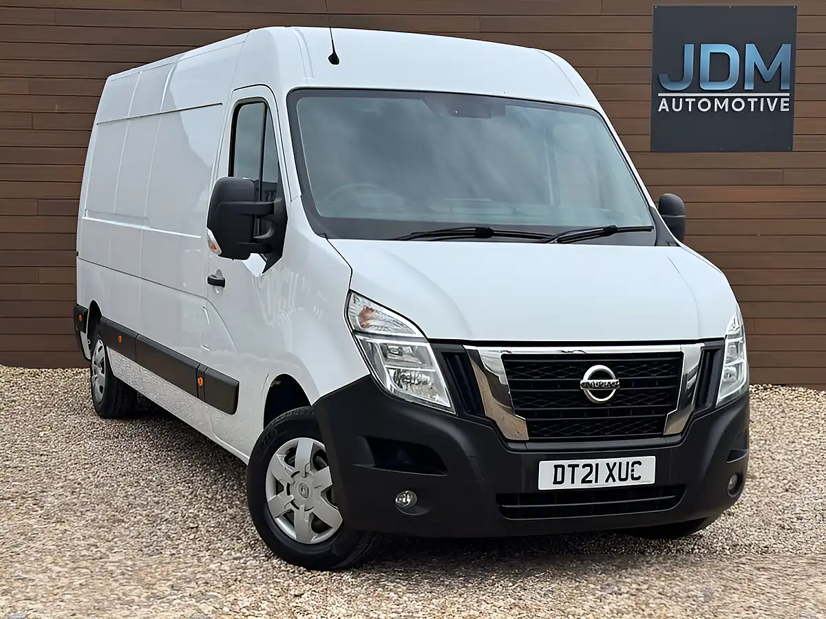 Used 2021 Nissan NV400 Tekna White - Front View