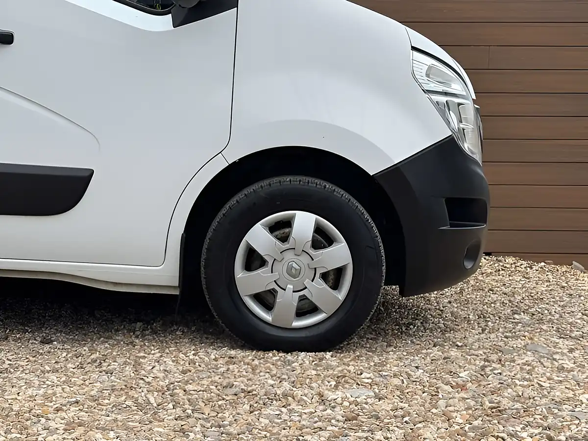 Used 2021 Nissan NV400 Tekna White - Interior and Exterior details 12