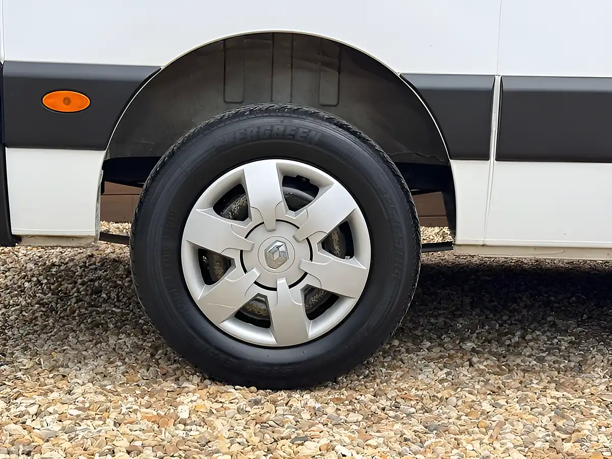 Used 2021 Nissan NV400 Tekna White - Interior and Exterior details 18