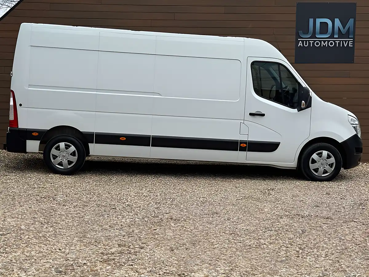 Used 2021 Nissan NV400 Tekna White - Interior and Exterior details 2