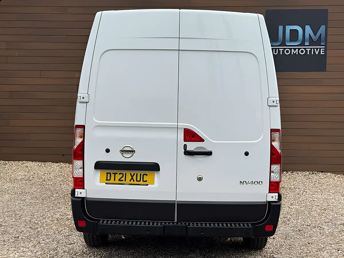 Used 2021 Nissan NV400 Tekna White - Interior and Exterior details 4