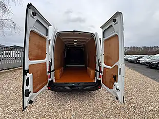 Used 2021 Nissan NV400 Tekna White - Interior and Exterior details 5