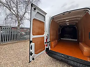 Used 2021 Nissan NV400 Tekna White - Interior and Exterior details 6