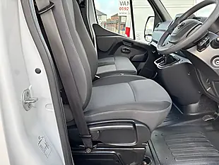Used 2021 Nissan NV400 Tekna White - Interior and Exterior details 13
