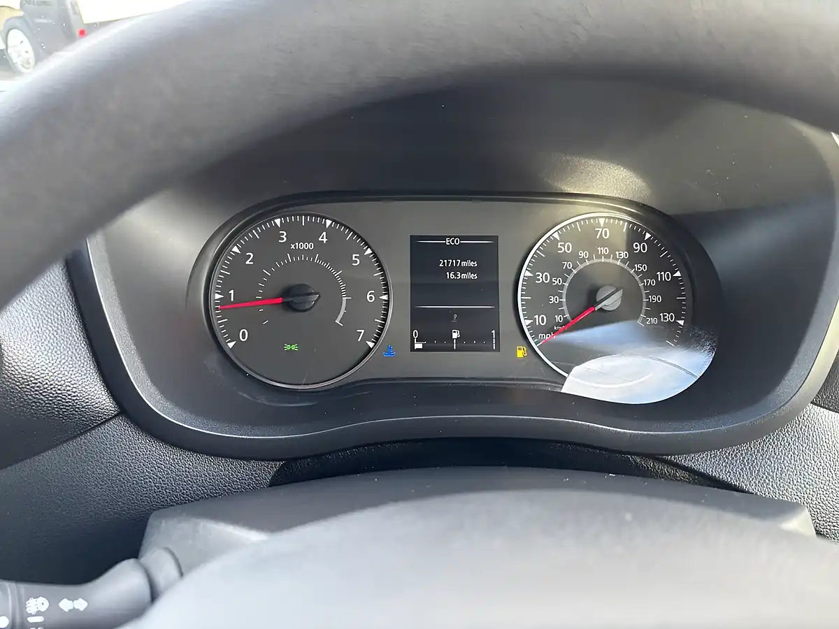 Used 2021 Nissan NV400 Tekna White - Interior and Exterior details 14