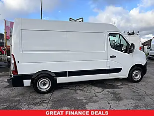 Used 2021 Nissan NV400 Tekna White - Interior and Exterior details 4
