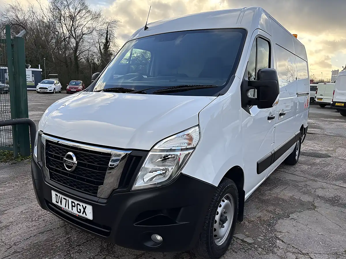 Used 2021 Nissan NV400 Tekna White - Interior and Exterior details 8