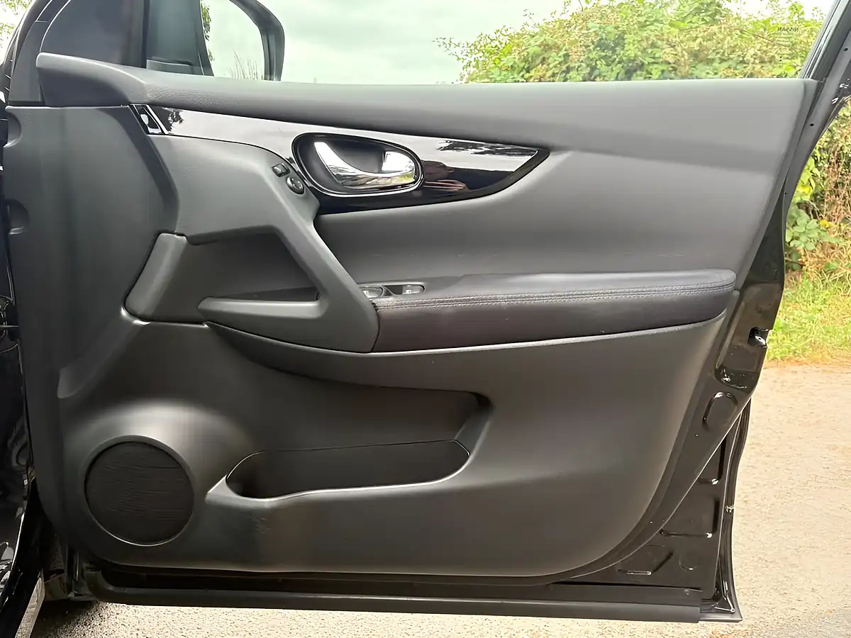 Used 2021 Nissan Qashqai Acenta Premium Black - Interior and Exterior details 18