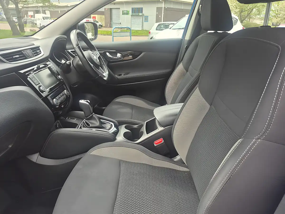 Used 2021 Nissan Qashqai Acenta Premium Blue - Interior and Exterior details 14