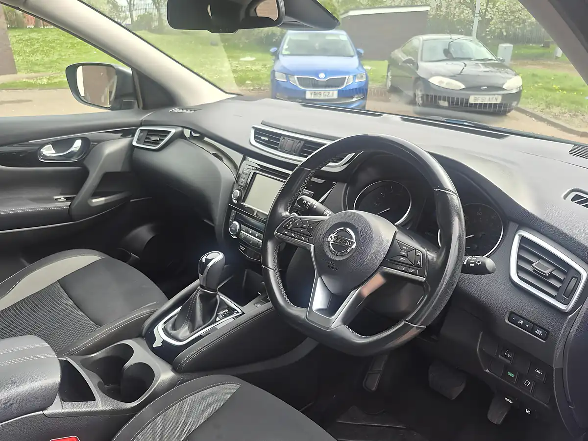 Used 2021 Nissan Qashqai Acenta Premium Blue - Interior and Exterior details 15