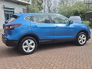 Used 2021 Nissan Qashqai Acenta Premium Blue - Interior and Exterior details 3