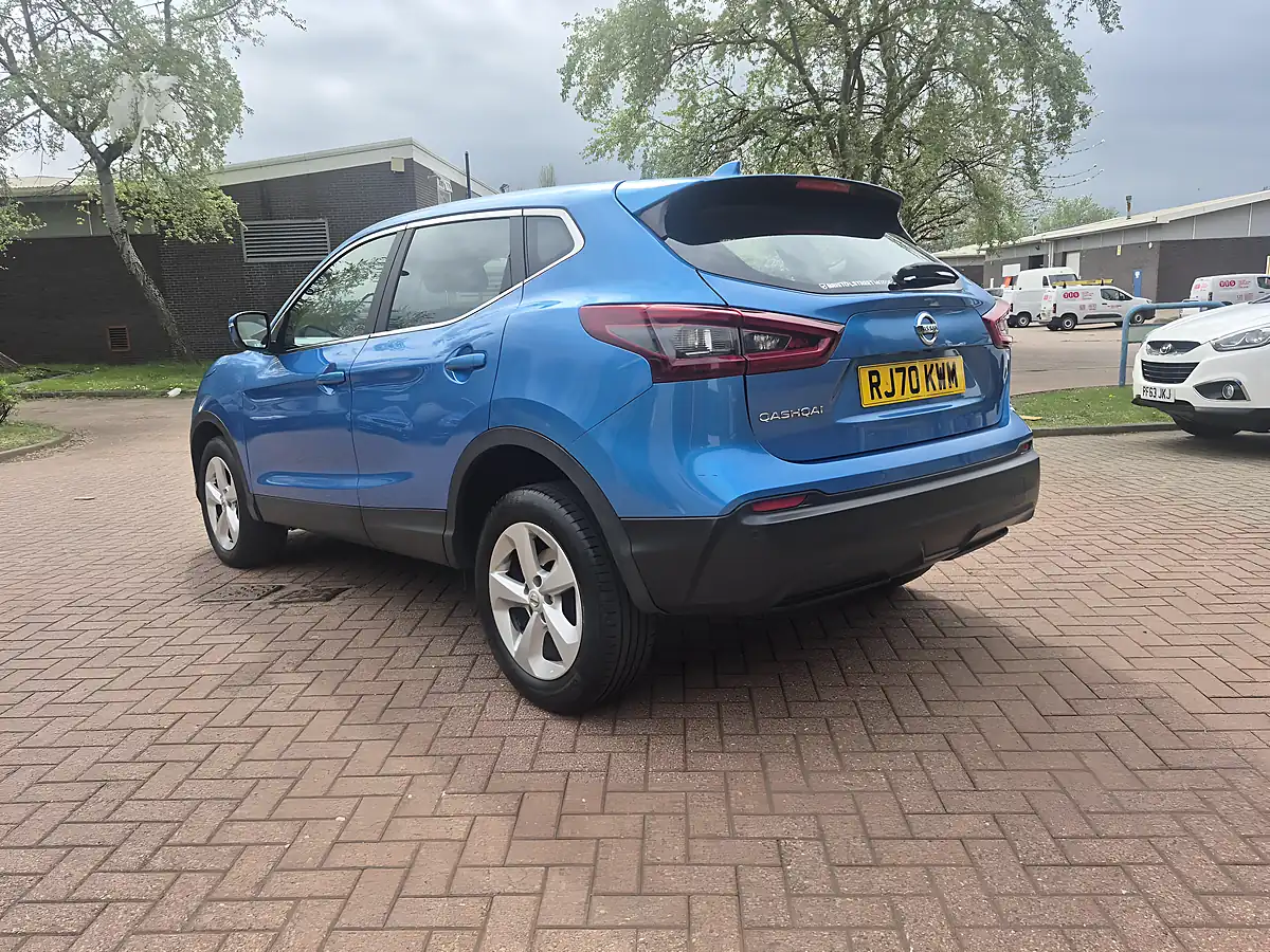 Used 2021 Nissan Qashqai Acenta Premium Blue - Interior and Exterior details 8