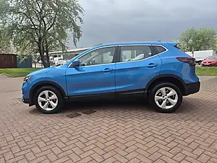 Used 2021 Nissan Qashqai Acenta Premium Blue - Interior and Exterior details 9