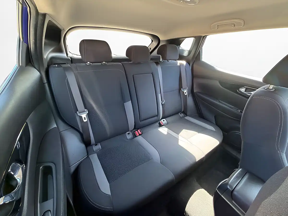 Used 2021 Nissan Qashqai Acenta Premium Blue - Interior and Exterior details 11