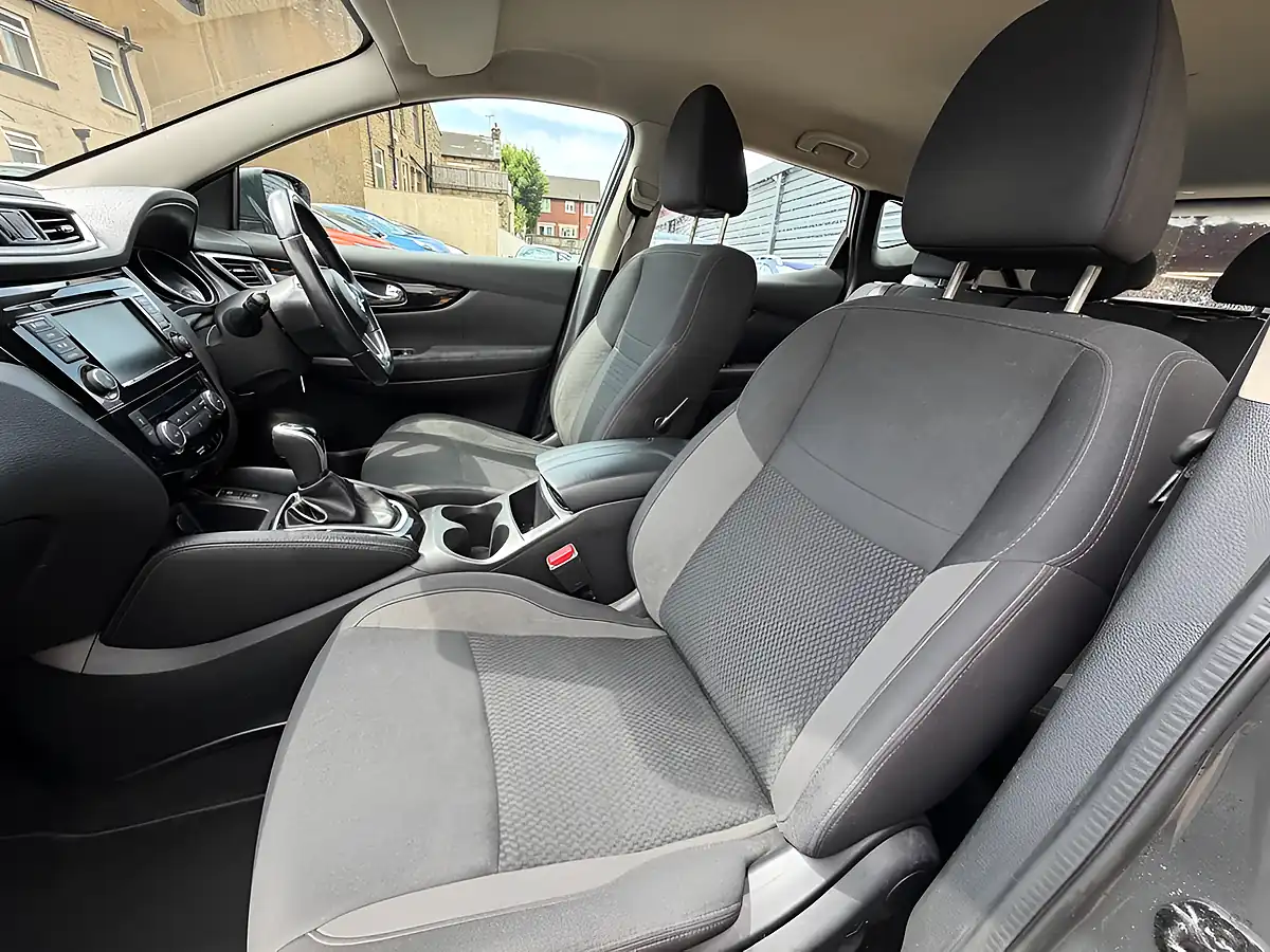 Used 2021 Nissan Qashqai Acenta Premium Grey - Interior and Exterior details 10