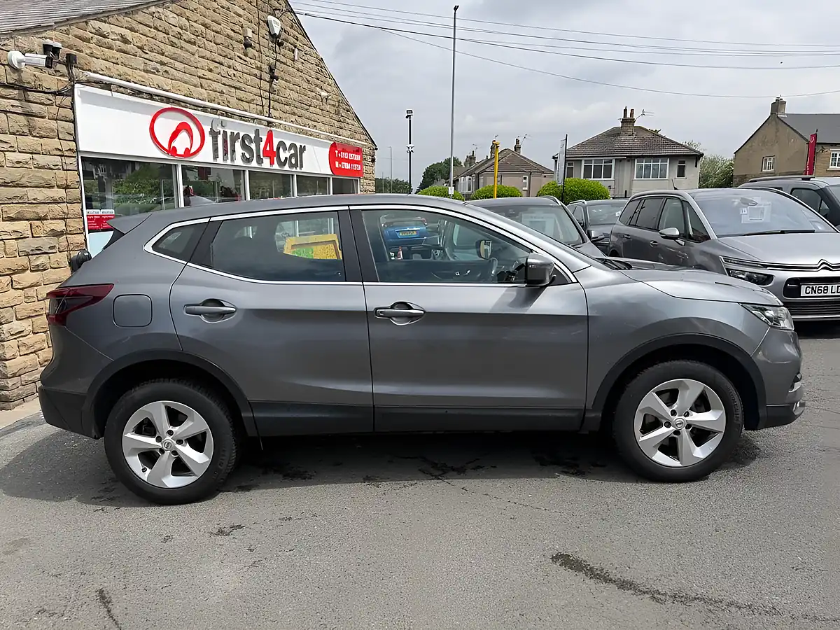 Used 2021 Nissan Qashqai Acenta Premium Grey - Interior and Exterior details 6