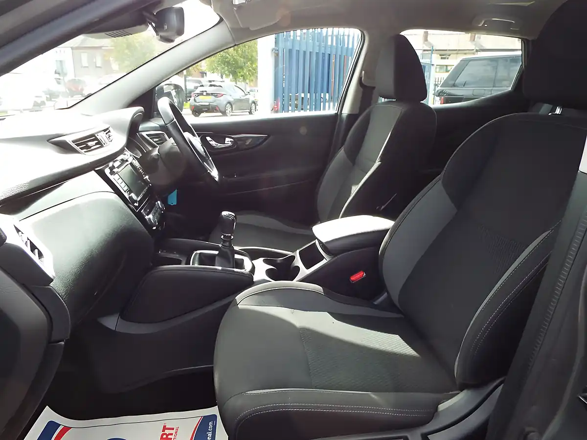 Used 2021 Nissan Qashqai Acenta Premium Grey - Interior and Exterior details 12