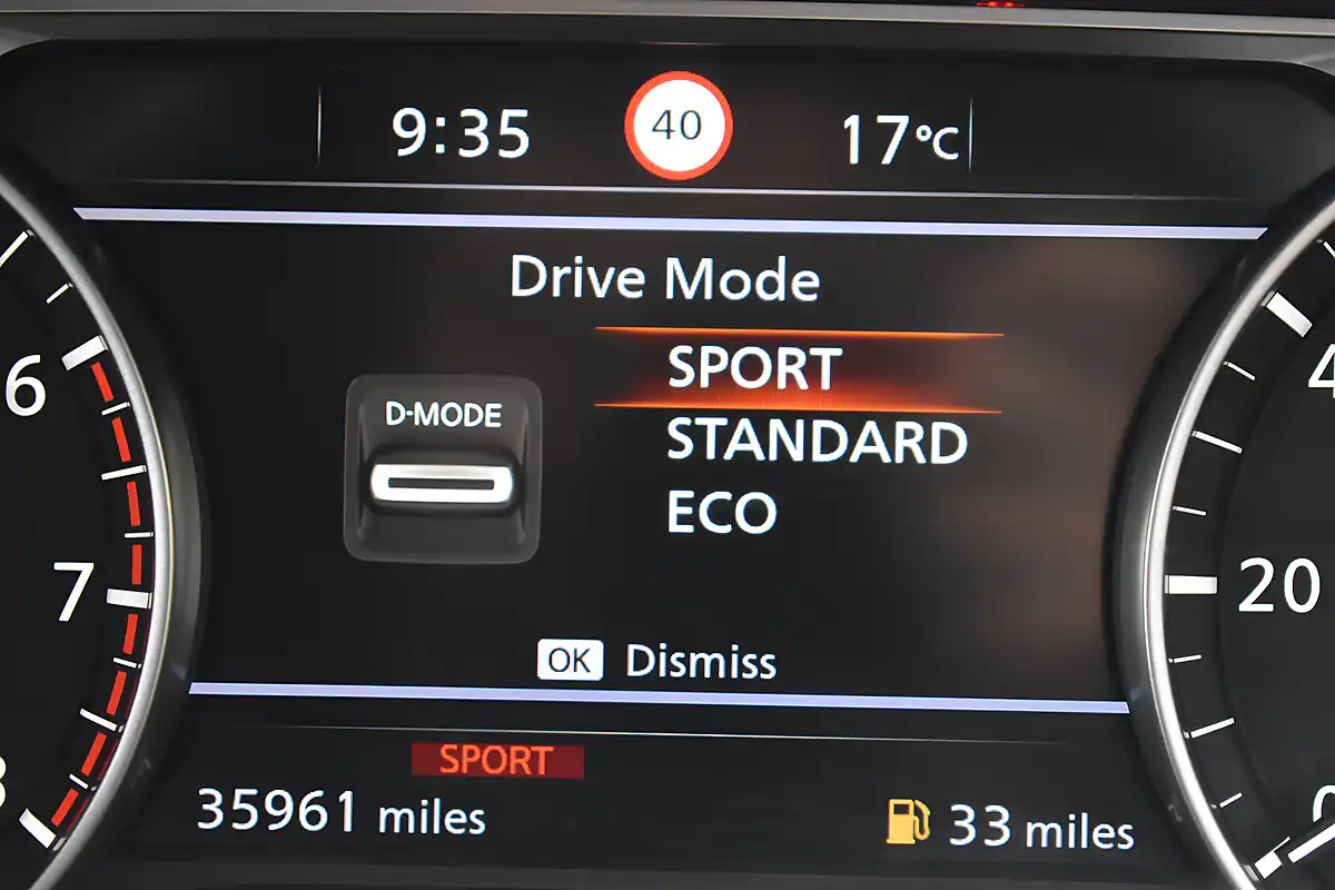 Used 2021 Nissan Qashqai Acenta Premium Magnetic Blue - Interior and Exterior details 16