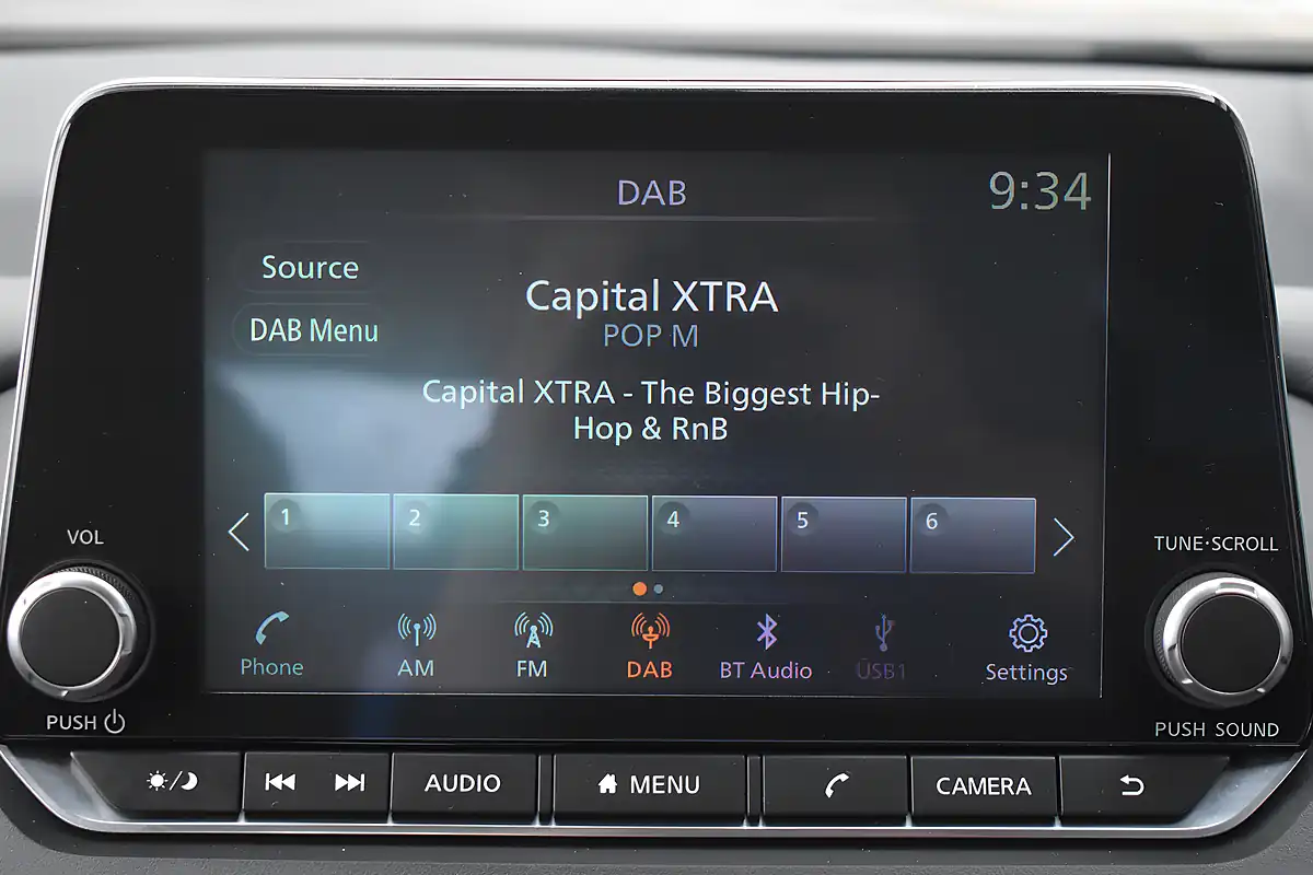 Used 2021 Nissan Qashqai Acenta Premium Magnetic Blue - Interior and Exterior details 17