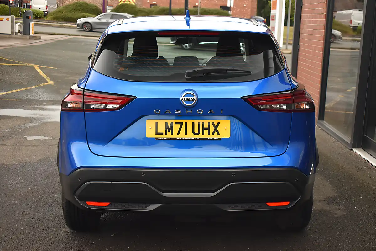 Used 2021 Nissan Qashqai Acenta Premium Magnetic Blue - Interior and Exterior details 6