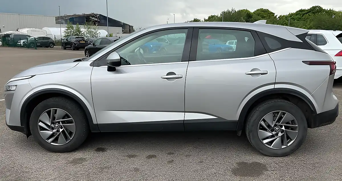 Used 2021 Nissan Qashqai Acenta Premium Silver - Interior and Exterior details 3