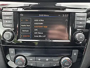 Used 2021 Nissan Qashqai Acenta Premium White - Interior and Exterior details 5