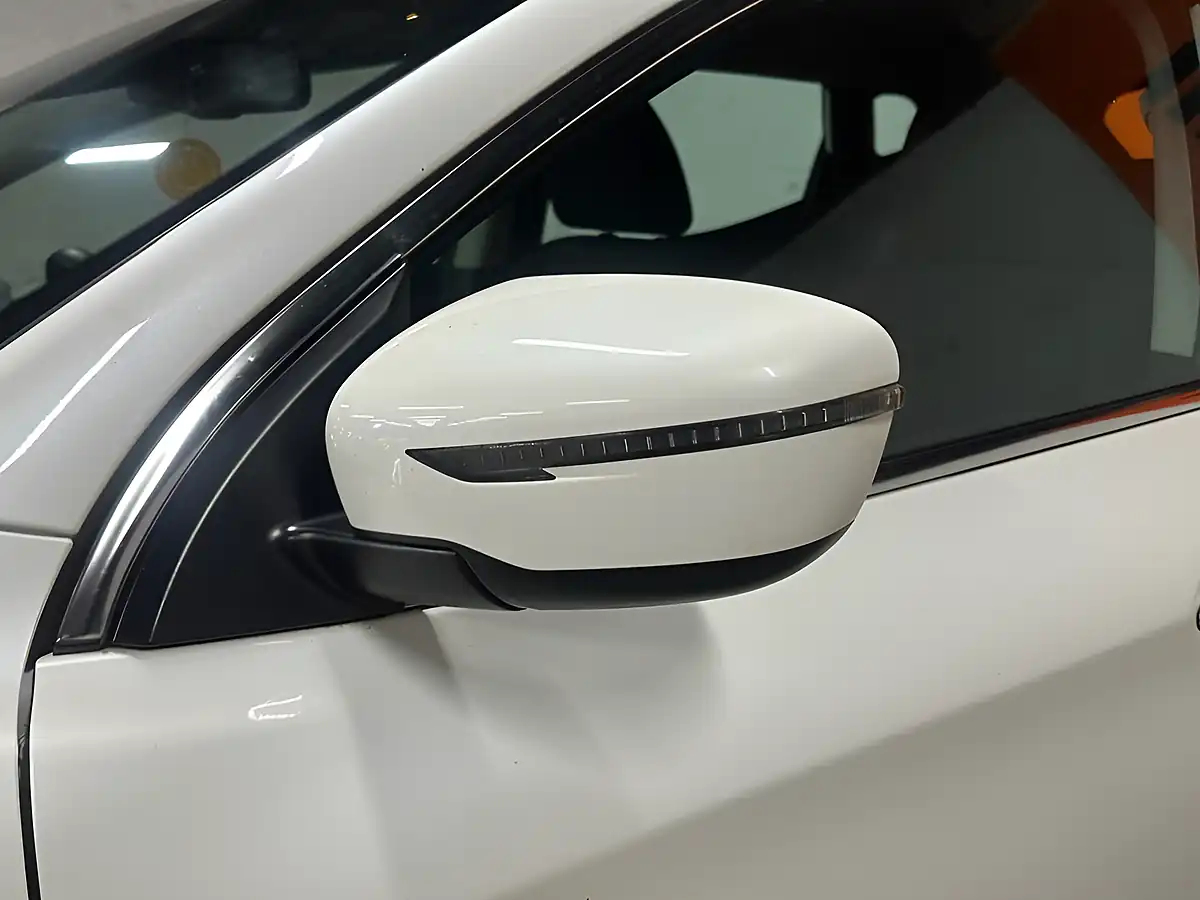 Used 2021 Nissan Qashqai Acenta Premium White - Interior and Exterior details 16