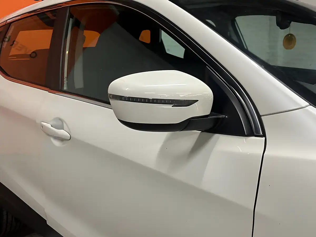 Used 2021 Nissan Qashqai Acenta Premium White - Interior and Exterior details 17