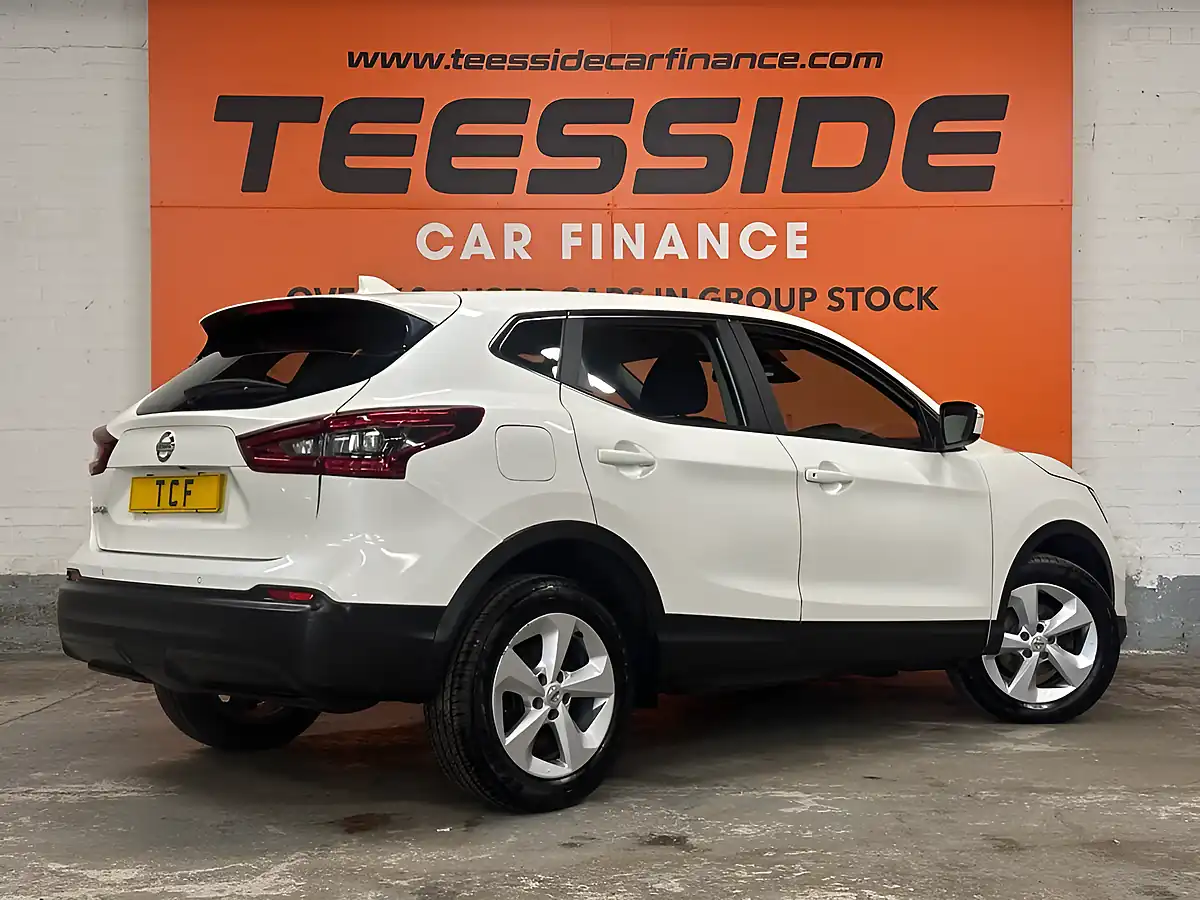 Used 2021 Nissan Qashqai Acenta Premium White - Interior and Exterior details 4