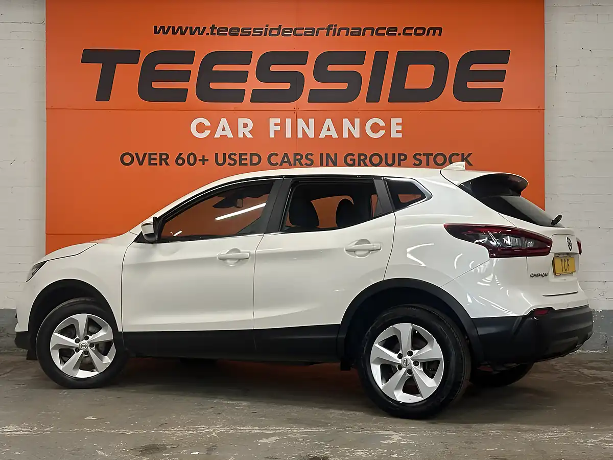 Used 2021 Nissan Qashqai Acenta Premium White - Interior and Exterior details 9