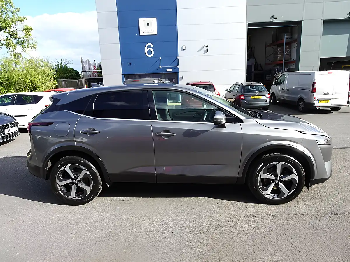 Used 2021 Nissan Qashqai N-Connecta Gun Metal - Interior and Exterior details 10