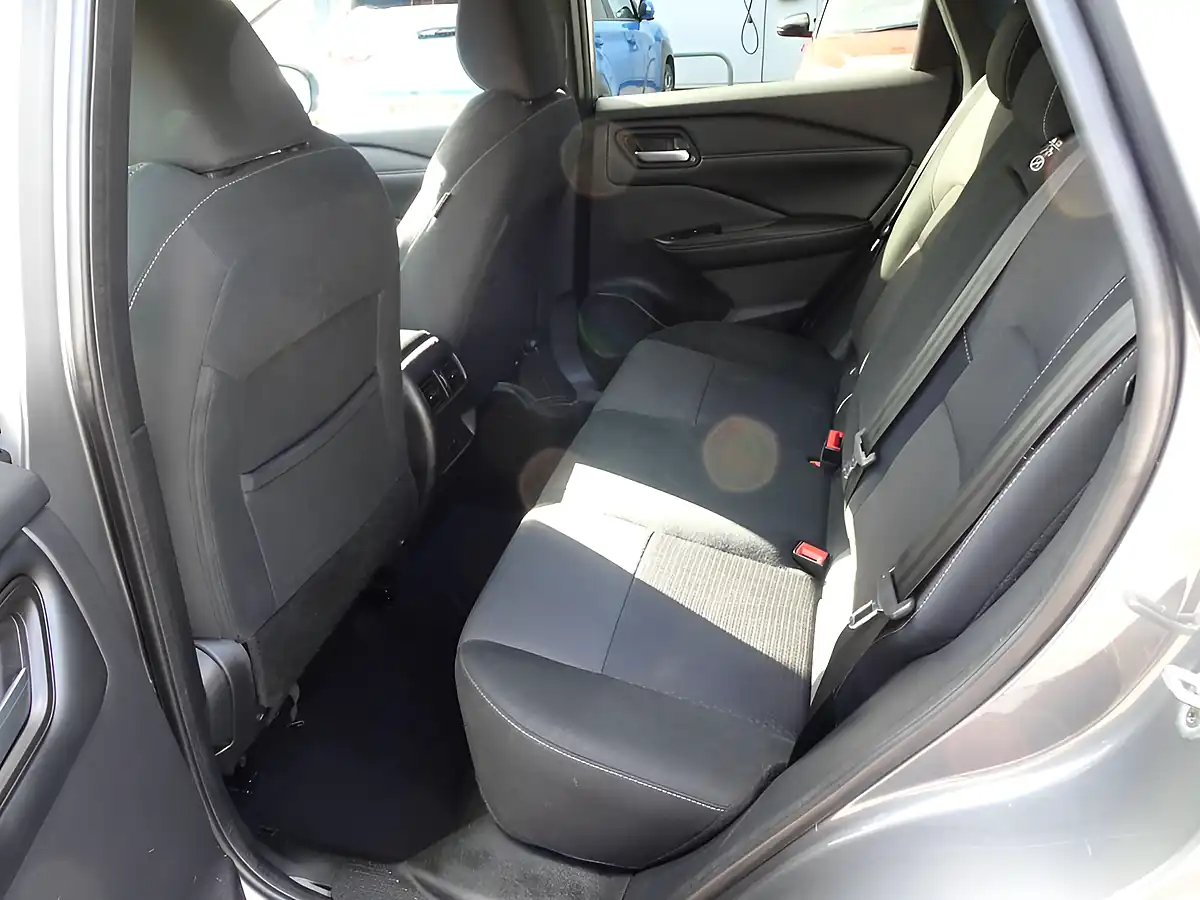 Used 2021 Nissan Qashqai N-Connecta Gun Metal - Interior and Exterior details 16