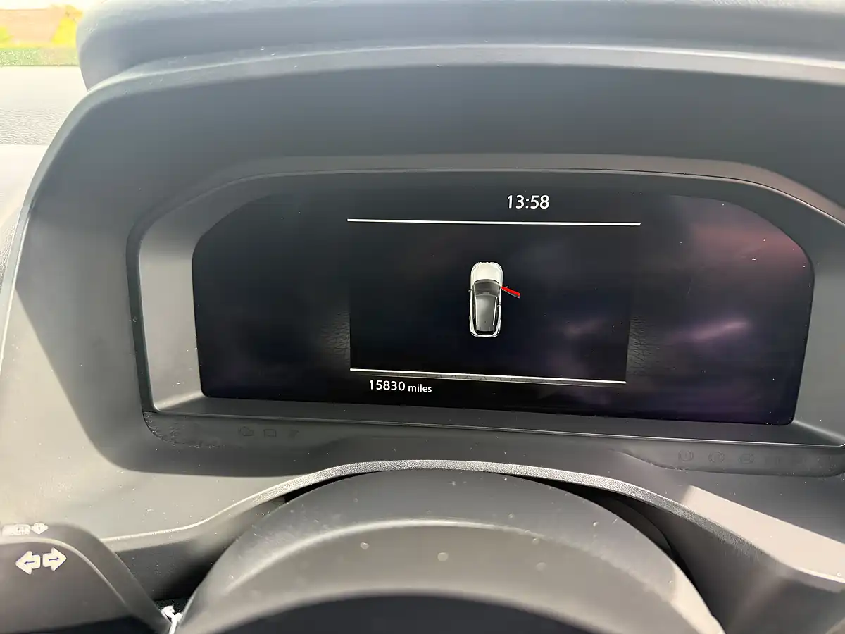 Used 2021 Nissan Qashqai N-Connecta Silver - Interior and Exterior details 8