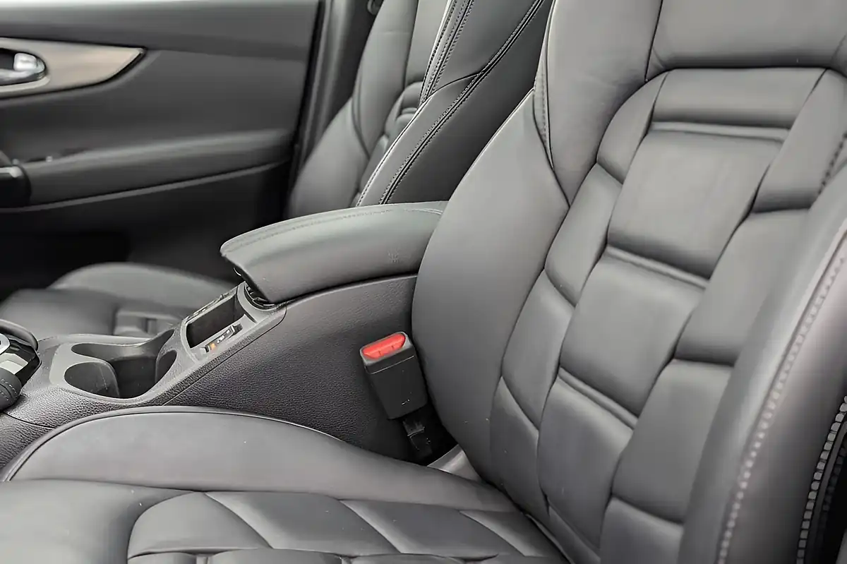 Used 2021 Nissan Qashqai N-Motion Black - Interior and Exterior details 13