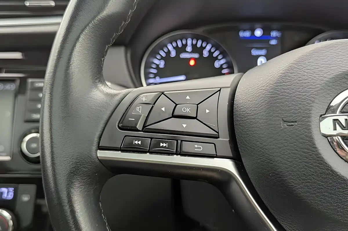 Used 2021 Nissan Qashqai N-Motion Black - Interior and Exterior details 14
