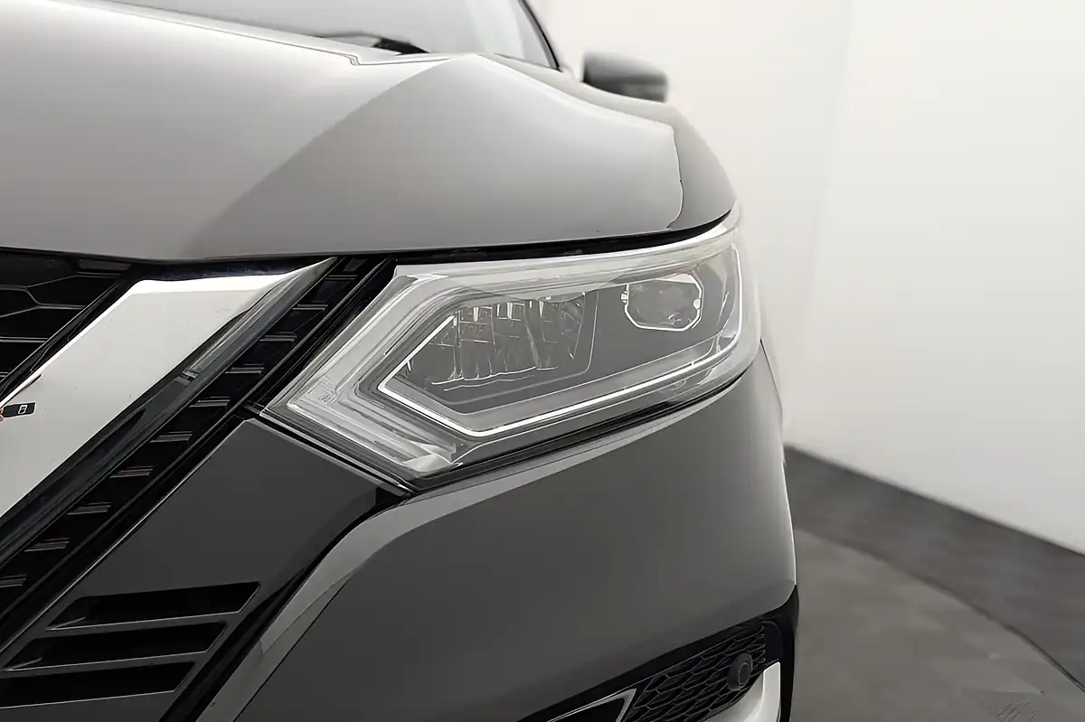 Used 2021 Nissan Qashqai N-Motion Black - Interior and Exterior details 17