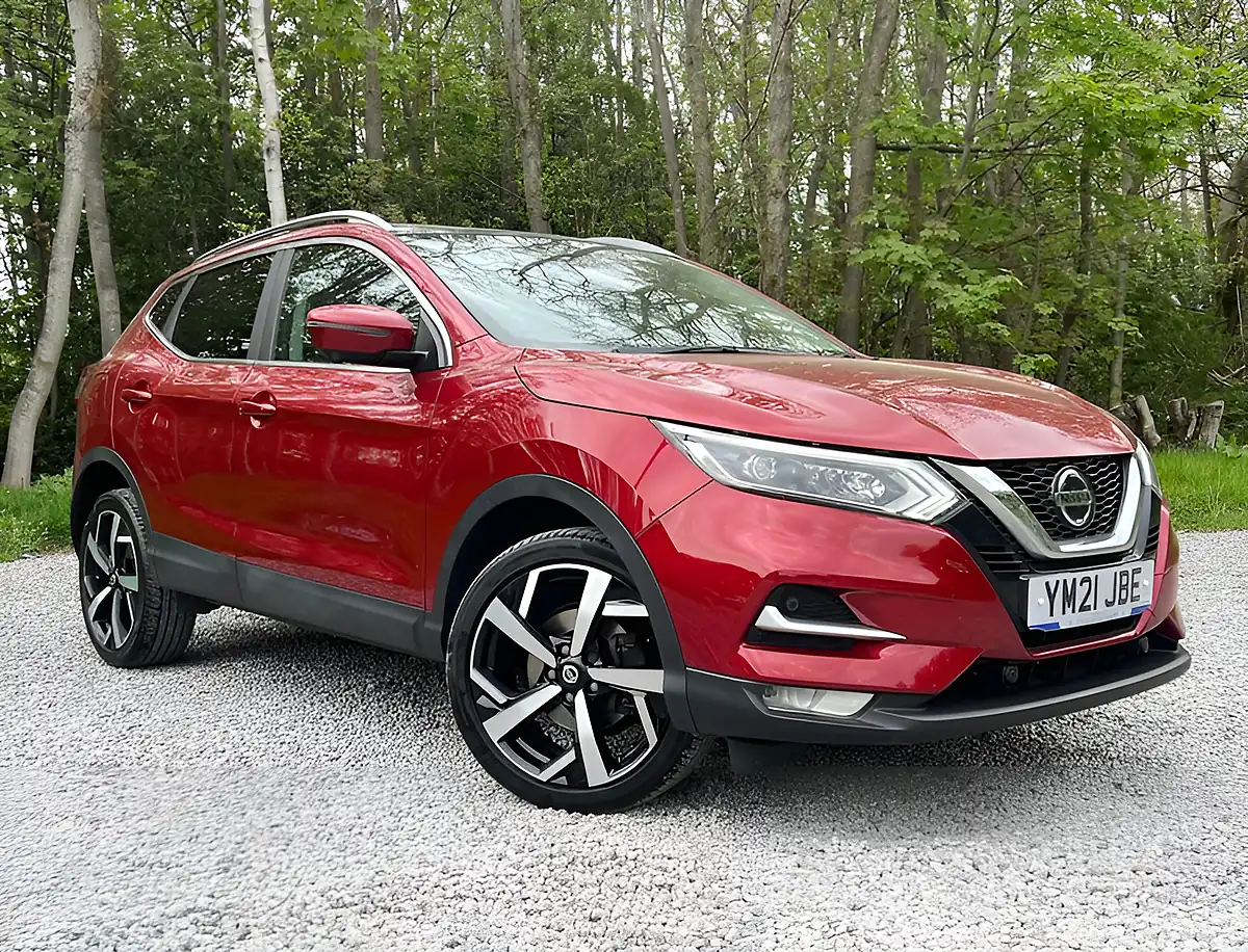 Used 2021 Nissan Qashqai N-Motion Magnetic Red - Front View